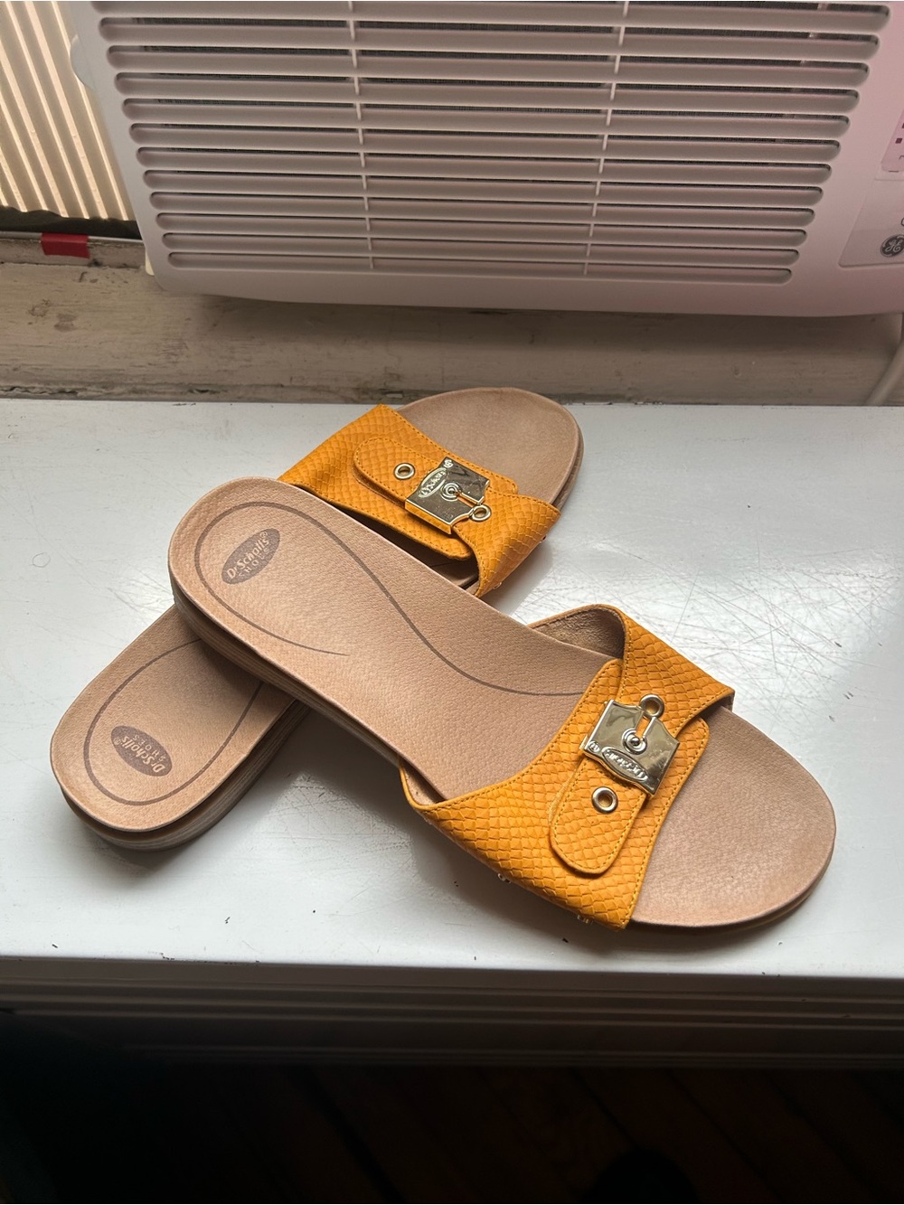 Dr Scholls- Yellow Slide Sandals with Gold Accent - Women 9